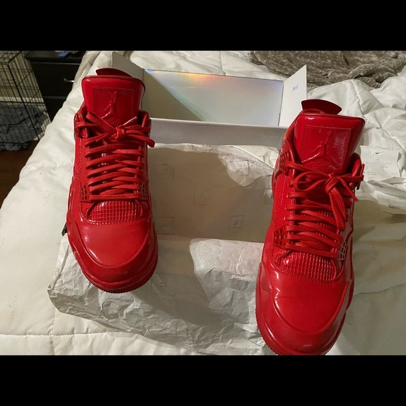 Selling my Jordan 11lab4s